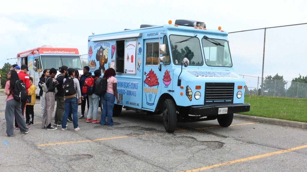 SAC’s food truck festival brings the school community an exciting&nbsp;event