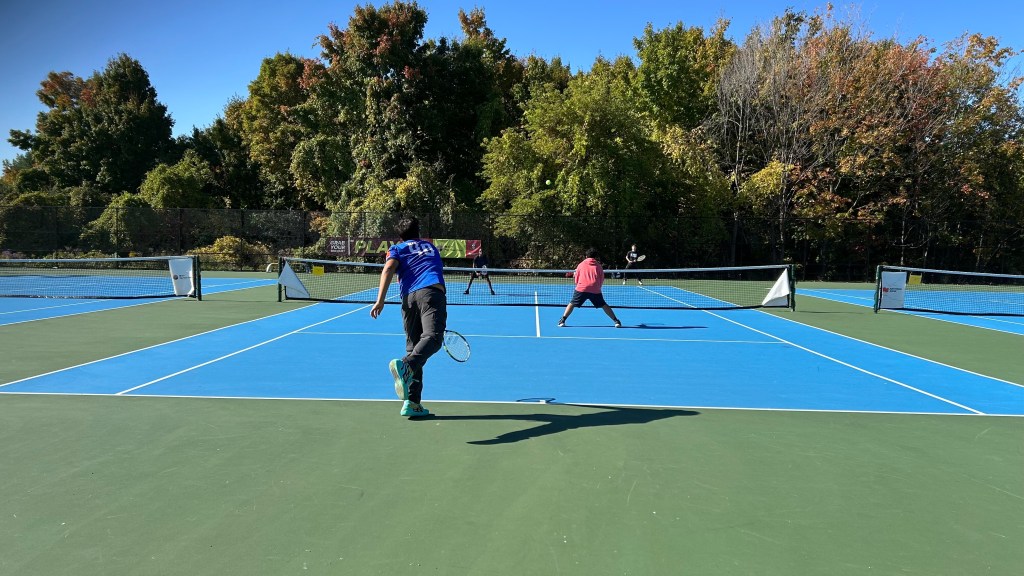 Jr. and Sr. Tennis Teams Compete in ROPSAA&nbsp;Qualifiers